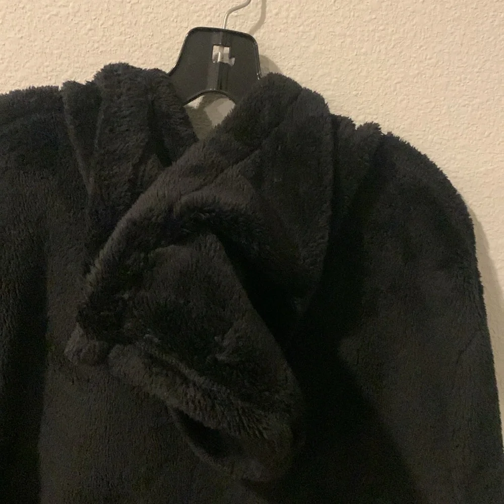 Old Navy Cozy Faux-Fur Sherpa 1/2-Zip Hoodie - Picture 8 of 10